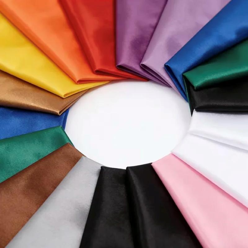 Meerkleurige zachte satijnen s - Textile And Sewing Materials recensie en prijs